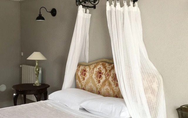 Captivating Villa in Le Plan-de-la-tour with Swimming Pool