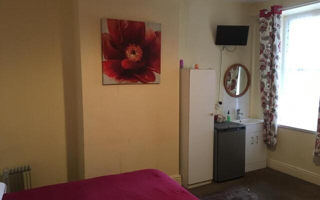 Crossways Hotel