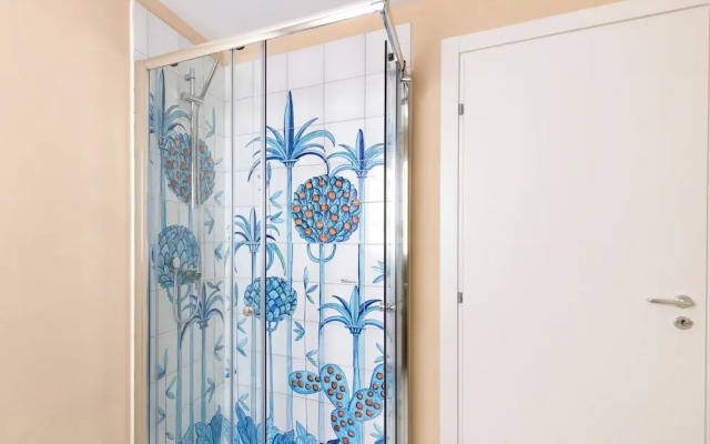 Sea Frame Design Apartments with Pool by Wonderful Italy