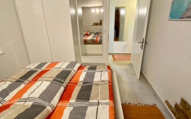 Gemütliche möblierte Souterrain Wohnung