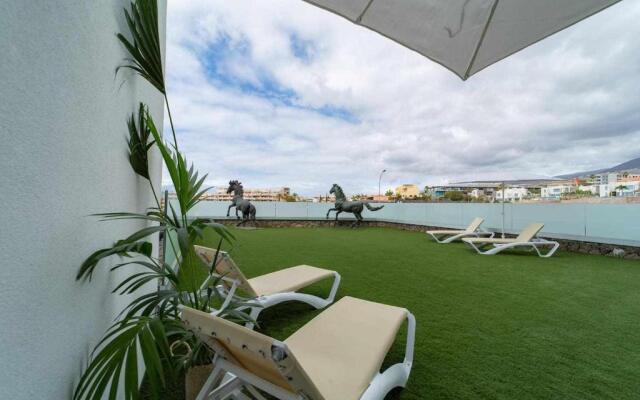 Ocean Garden Suite 10 con jardín privado