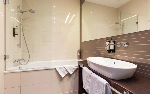 Roset Hotel & Residence