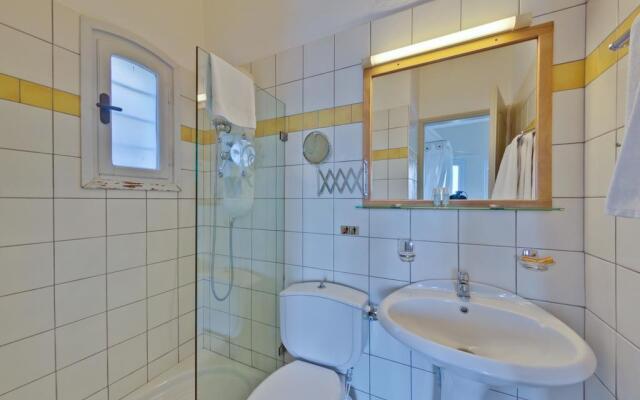 Adrakos Apartments - Adults Only