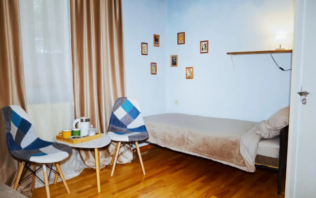 Biblioteka Tbilisi Hotel