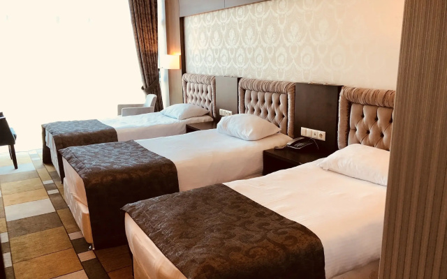 Grand Amisos Hotel