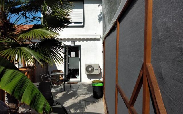 Logement entier, proche hyper centre, 2 étoiles