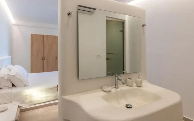 Mykonos Divino