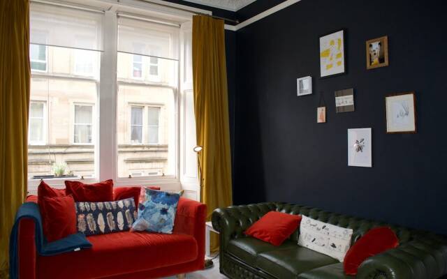 Vintage Style Apartment In Lovely Leith