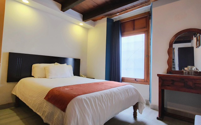 Hotel Jardines Del Cerrillo