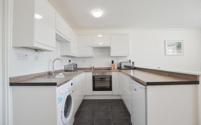 No 8 Westbay Apartment