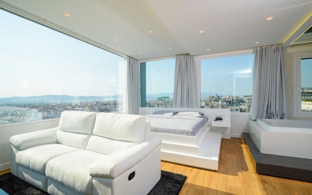 Majestic Homm Penthouse in the Heart of Plaka