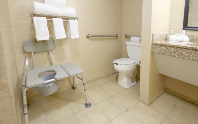 Holiday Inn Express Hotel & Suites Cd. Juarez - Las Misiones by IHG