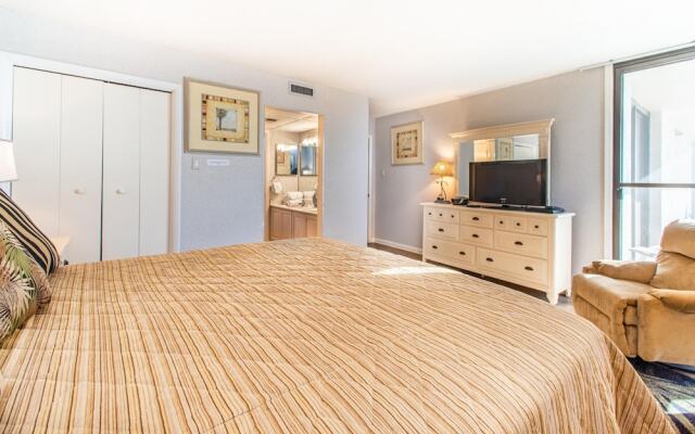 Leeward 308 at Edgewater