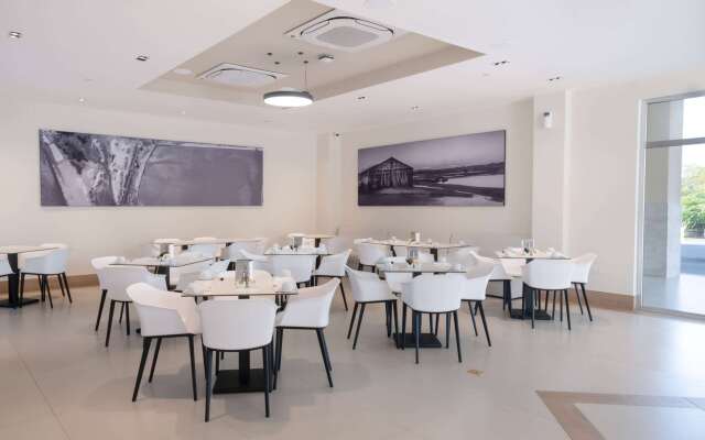 Super 8 By Wyndham Manzanillo