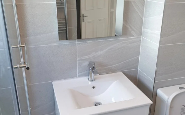 Washington's Diamond 3 Bedroom House Sleeps 6guest