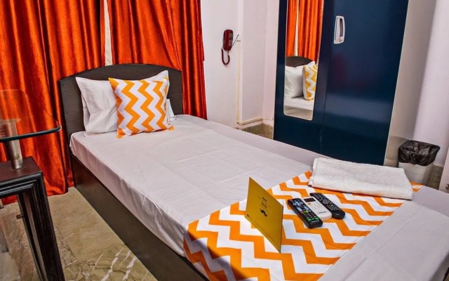 OYO Flagship 9980 Violet Guest House