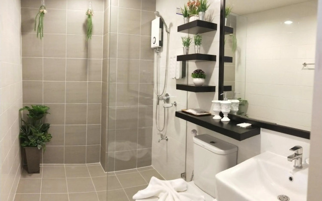 Courtyard Khaoyai by P.K.