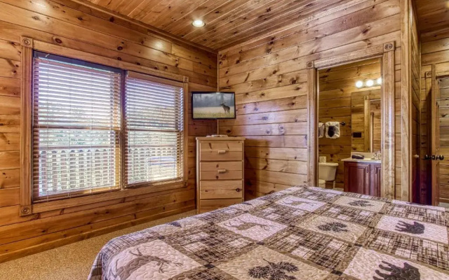 Lazy Bear Lodge