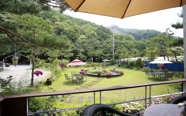 Cheongpyeong Paradise