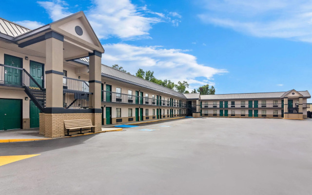 Super 8 by Wyndham Columbia
