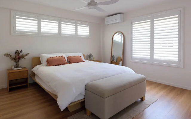 Tugun Retreat - 5BRM Home with Pool