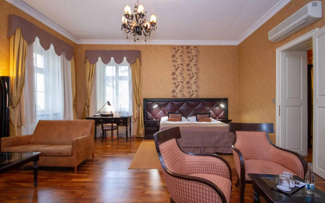 Skaritz Hotel & Residence