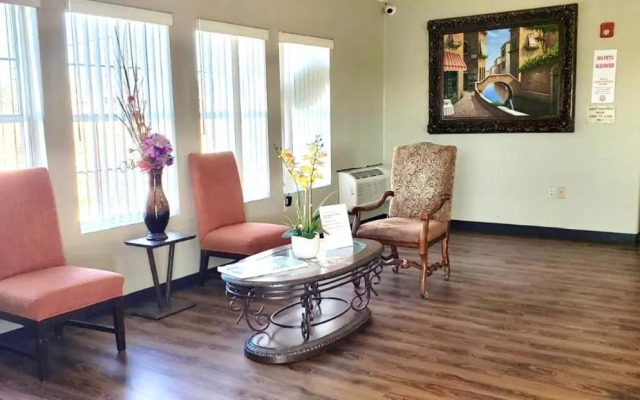 Econo Lodge San Antonio near SeaWorld - Medical Center