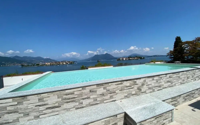Isole Apartment With Pool and Lake View in Baveno