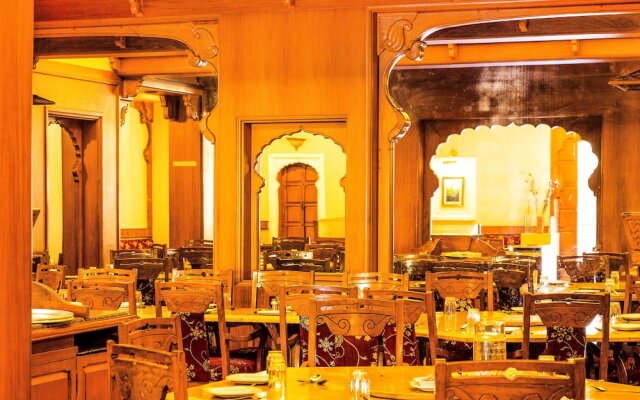 FabHotel Rajwada Baner