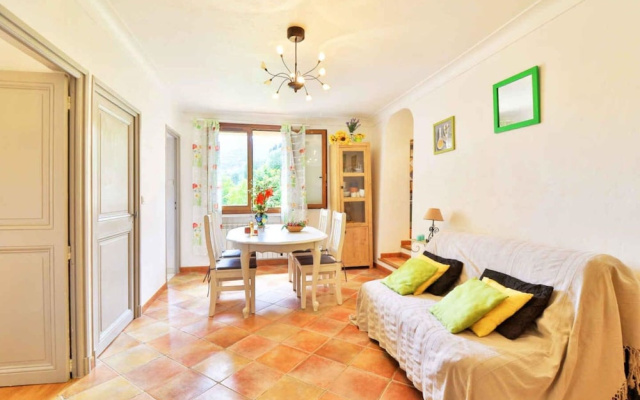 Noelie, Ground Floor Apartment for 6 People