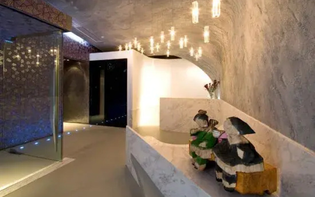 V Wanchai Serviced Apartment