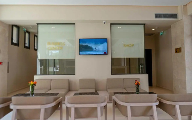 Mirror Hotel