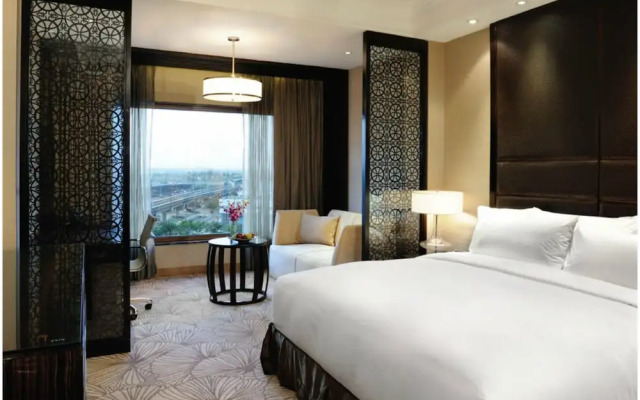 Hilton New Delhi Noida Mayur V