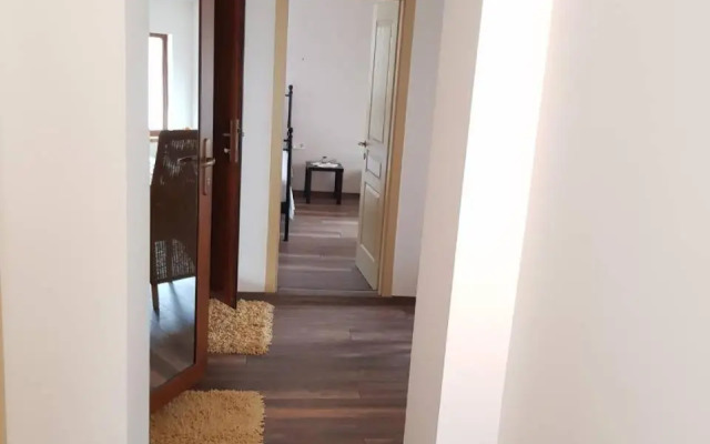 The Old House guest rooms and apartament