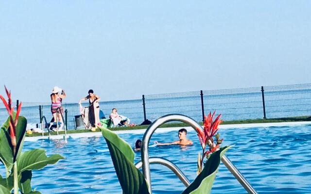 Mi Capricho 2B1 Beachfront Complex-Apartment Beachside With sea views