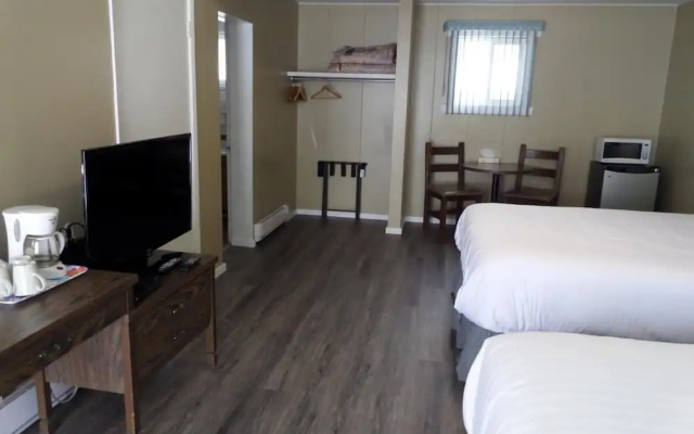 Ray Lyn Motel