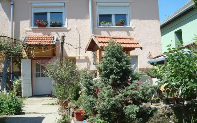 SárgaTulipán Vendégház