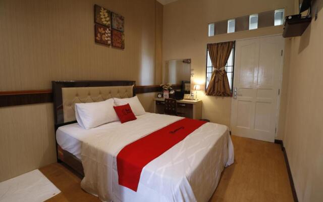 RedDoorz Plus near Universitas Sumatera Utara