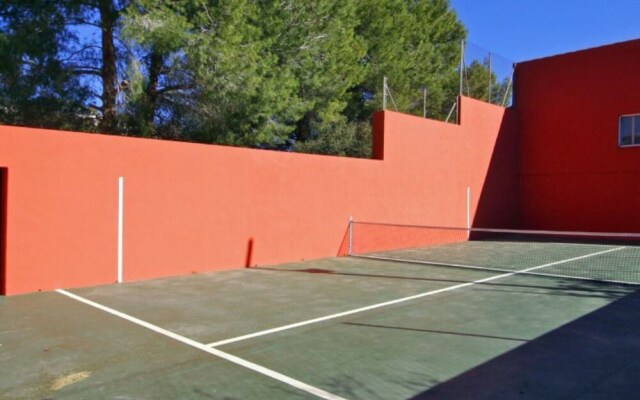 Villa - 8 Bedrooms with Pool and WiFi - 106415