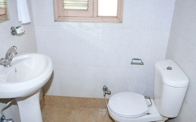 Hotel Rajlaxmi Palace by OYO Rooms