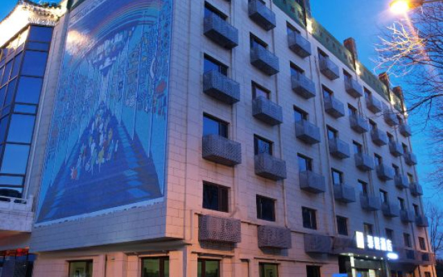 Homeinn Ease Hotel (Beijing Temple of Heaven Park Tianqiao Subway Station)