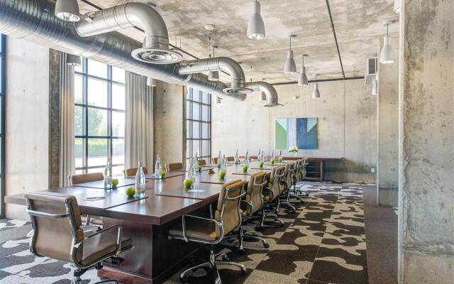 NYLO Las Colinas Hotel, Tapestry Collection by Hilton