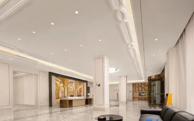 Vienna International Hotel (Luohe Exhibition Center Songjiang Food Street Branch)