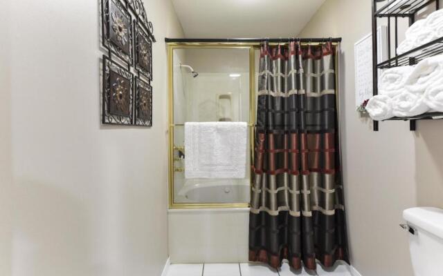 Little House on the Fairway