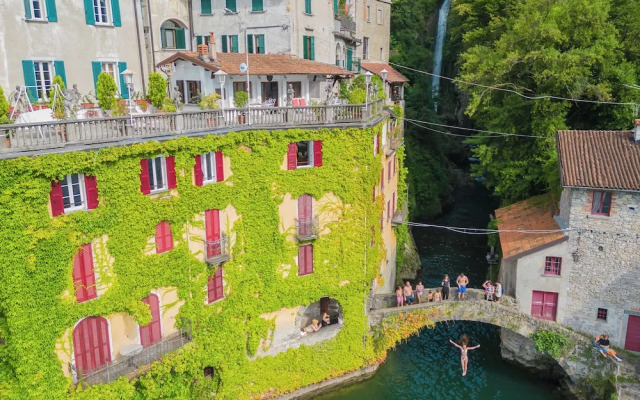 Terrace on Orrido di Nesso Waterfall by Rent all Como