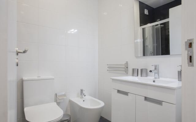 Liiiving - Terrace Downtown Apartment