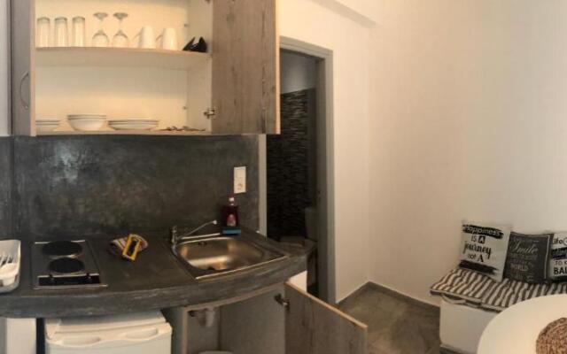 Santanna White Houses