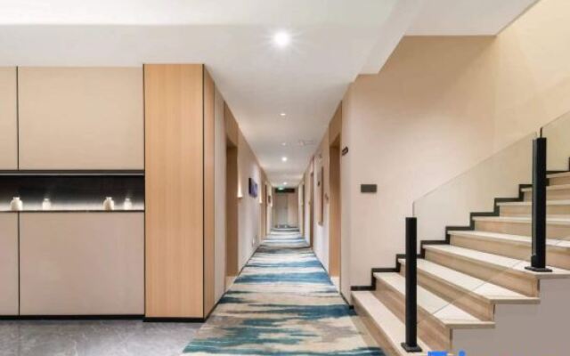 Wuhan Elegant Restaurant (Wuhan Gutian 4th Road Subway Station)