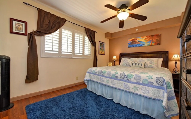 Valley Isle 302 by RedAwning