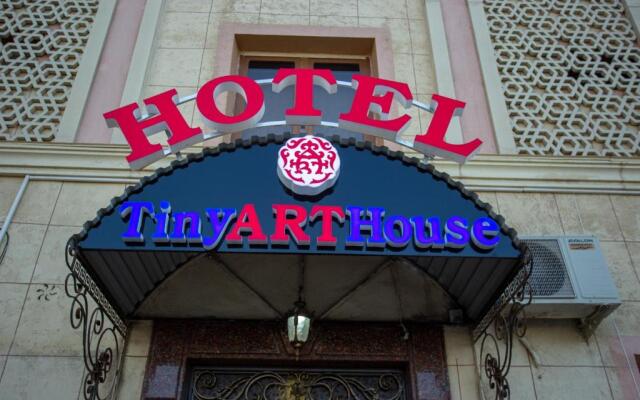 TINY ART HOUSE HOTEL near Airport of Samarkand